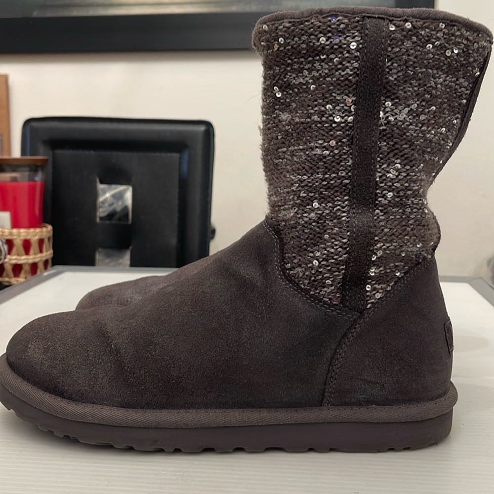 UGG WINTER LYLA CHARCOAL BOOTS WOMENS SIZE 9